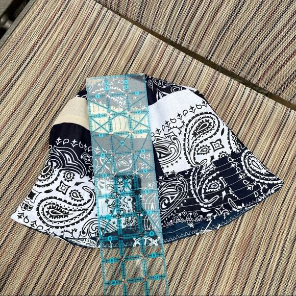 Handmade Reversible Bandana Bucket Hat/Sailing Boat&Bandanas SKU 88777 - Picture 14 of 16